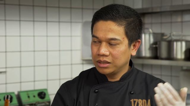Ресторан "17.804 Indonesian Social Kitchen" шеф-повар Эко Коеспрананто