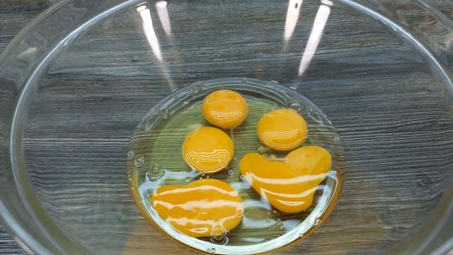 Kohl mit Eiern schmeckt besser als Fleisch! Einfaches, schnelles und sehr leckeres Abendessenrezept