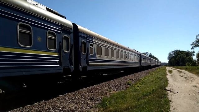 ТЭП70-0046 с поездом 132 Львов - Харьков 