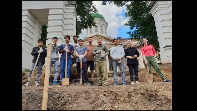 Иностранные студенты восстанавливают храмы Подмосковья