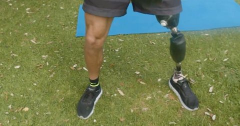 И снова "PROTEOR QUATTRO" - микропроцессорный коленный модуль для протеза ноги.