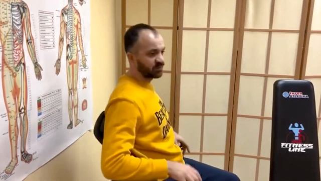 КАК ПРАВИЛЬНО СИДЕТЬ? ПОЧЕМУ БОЛИТ ПОЯСНИЦА? ПРИКЛАДНАЯ КИНЕЗИОЛОГИЯ. ОСТЕОПАТИЯ.