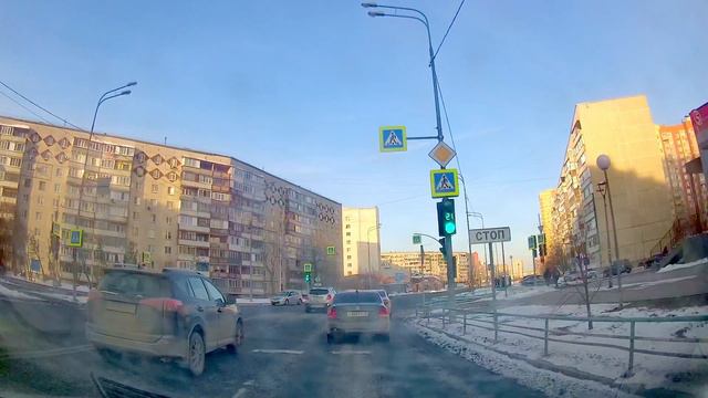 Движение на автомобиле по Тюмени до музыкальной школы и на Киевскую