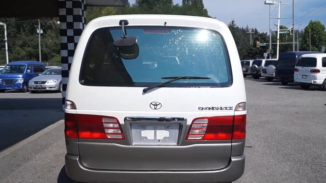 Vancouver Velocity Cars Ltd. #18996 Toyota Grand Hiace G 4WD Turbo Diesel (JDM 3.0 1KZ-TE)