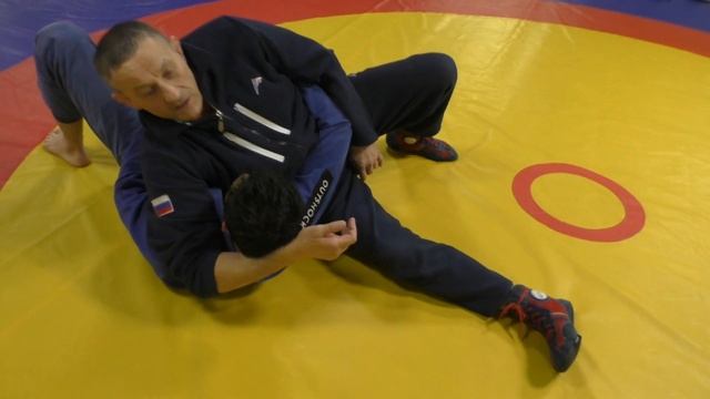 Нюанс контроля шеи на боковом удержании. Техники партера.