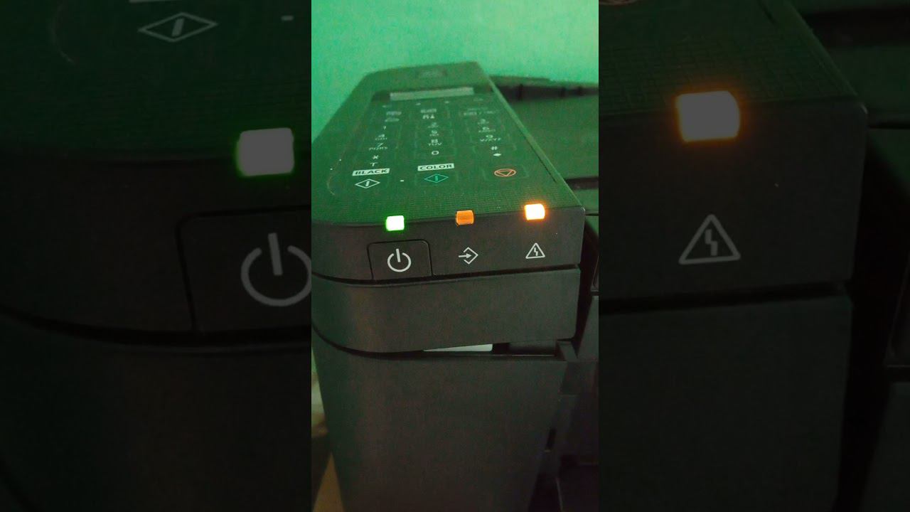 Лампочки включены, а принтер выключен Canon PIXMA TR4540
