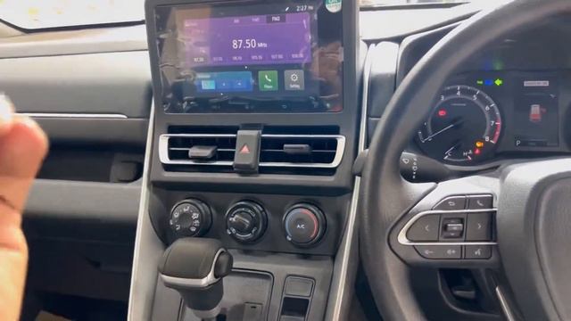 Toyota Innova Hycross 2023 GX 8 Str Latest Features & Onroad Price✅ GX 2nd Base