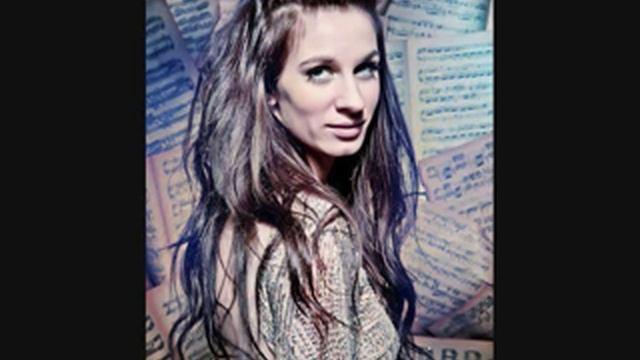 Sylwia Grzeszczak - Kiedy tylko spojrze (tekst)