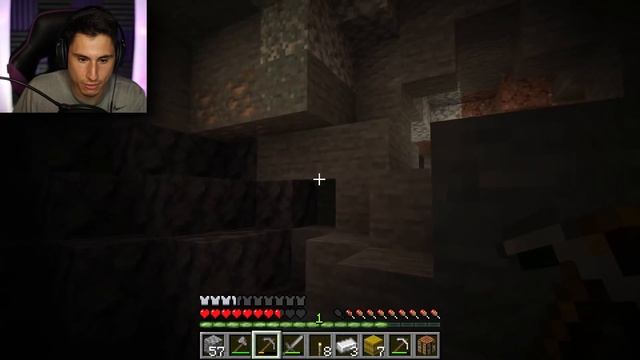 Exploring The NEW MINECRAFT CAVES UPDATE!