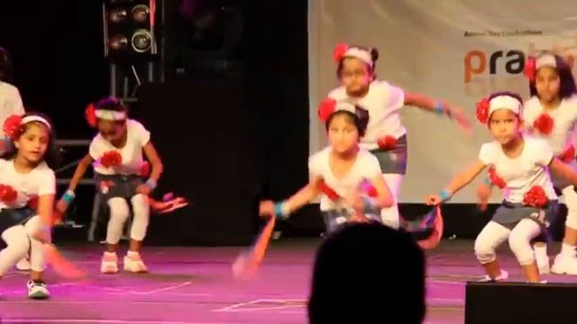 Waka Waka Dance - Sr. KG A - Manthan Annual Day - 9-March-2013