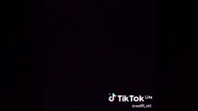 Мужчины умеют любить, а женщины умеют приспосабливаться #shorts