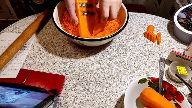 Мои тарелочки/ Сделаем с вами морковь по корейски/