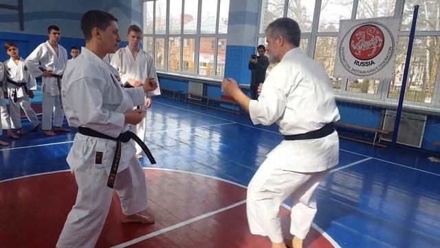 Enter to attack. Shotokan karate kumite