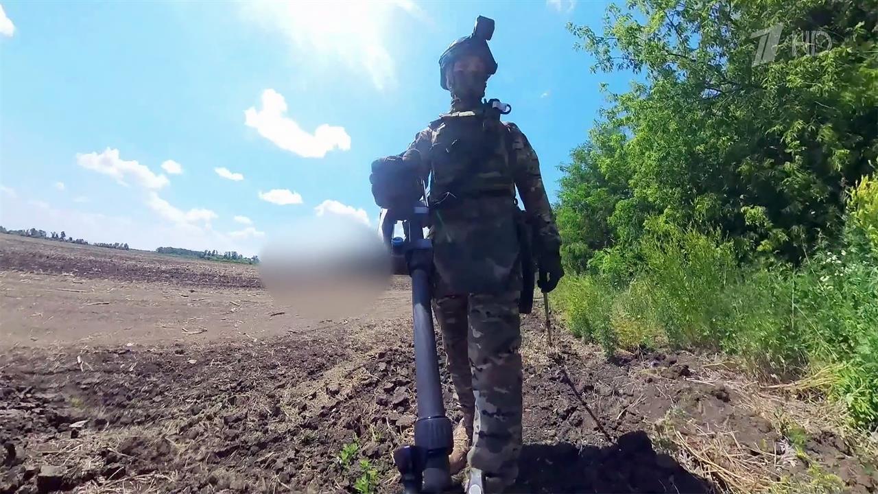 Украинские боевики минируют даже детские игрушки и бытовой мусор