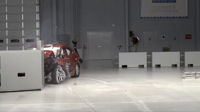 Краш-тест новой Mazda3 Skyactiv 2013-2014