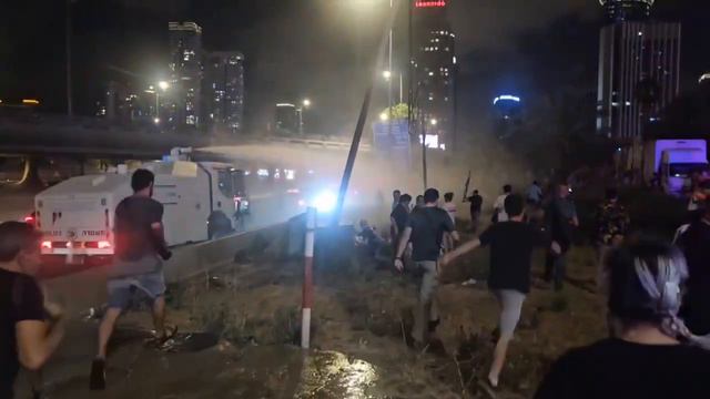 израиль - в Тель-Авиве, опять беспорядки