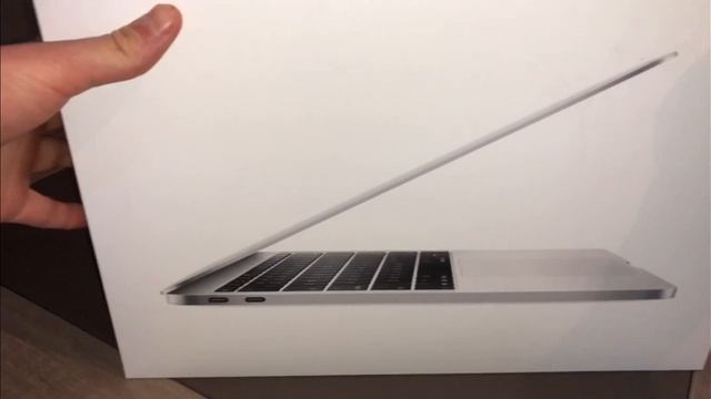 Déballage Macbook pro 2017 sans touch bar