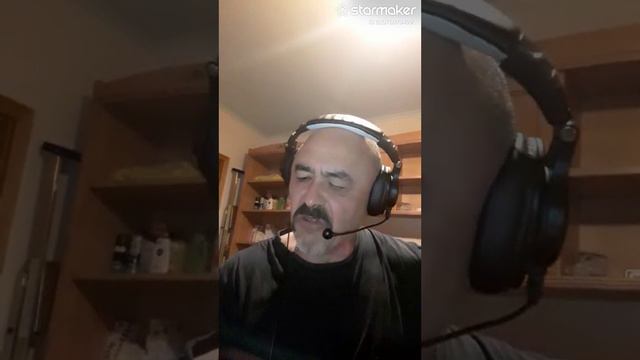 Давно лежит на золотых погонах