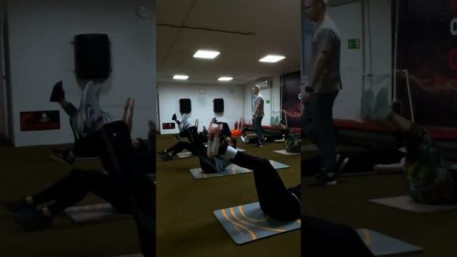 ТРЕНИРОВКИ ДЛЯ ДЕВУШЕК В ФИТНЕС-ГРУППЕ