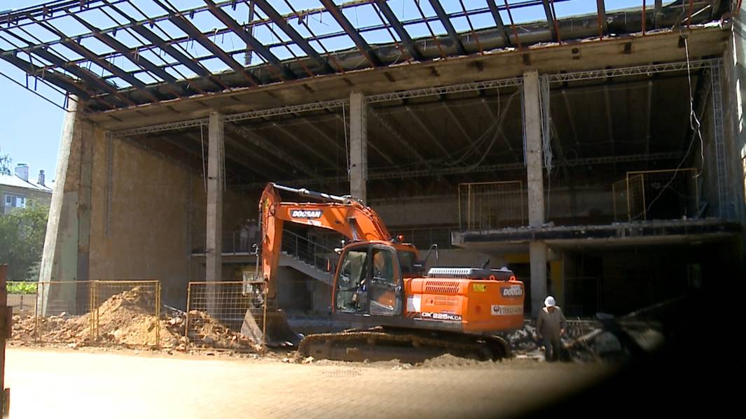 Закулисье ремонта: масштабная реконструкция театра «ФЭСТ» вошла в основную стадию