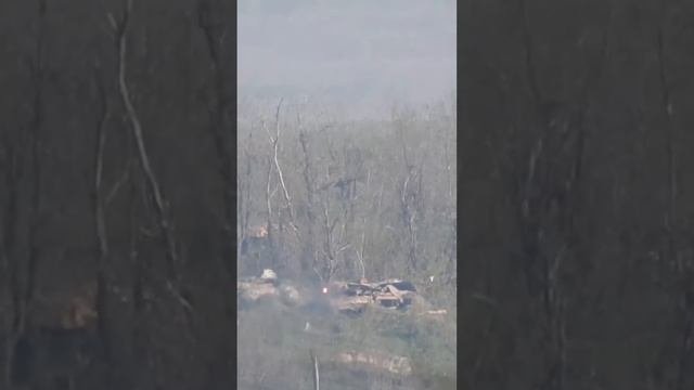 управляемая ракета сносит блиндаж.