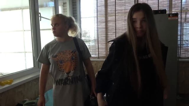 Ищем Саше гитару. Настя с отцом срочно едут к Диме. 25.09.22.