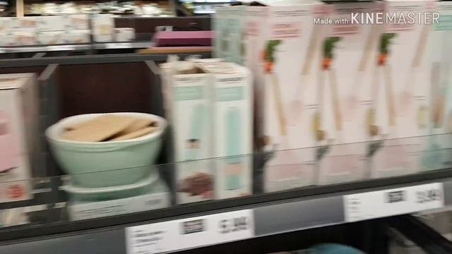 Жизнь в Англии/Ассортимент и цены в магазине Lidl/И снова лошади