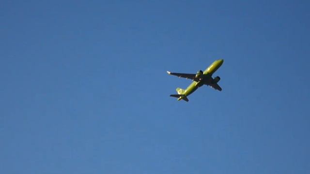 Красивый вылет трёх самолётов S7 airlines из Домодедово вечером 20.04.2024.