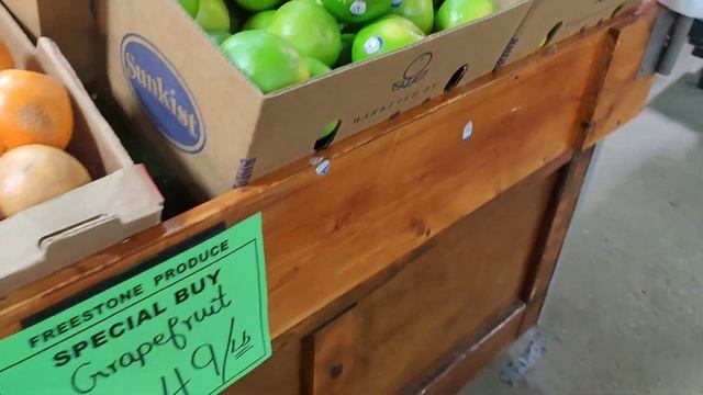 магазин Freestone, здесь я покупаю продукты в Канаде, город Калгари.