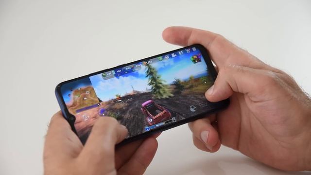 Странный смартфон.. Realme C15 с 6000 мАч батареей. Плюсы и минусы   Арстайл 
