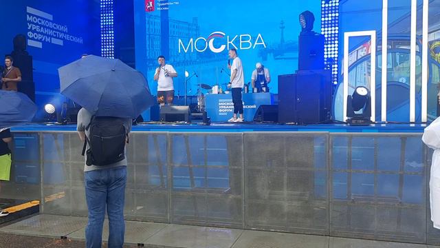 Кулинарное шоу на большой сцене, в рамках московского городского форума стендап в парке Лужниках