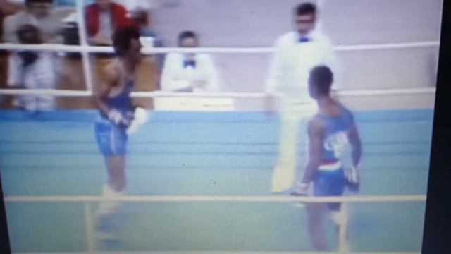 1976 Olympic Gold Medal ? Sugar Ray Leonard. Michael Spinks, Leon Spunks.