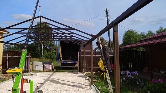 Мини кран уже на работе