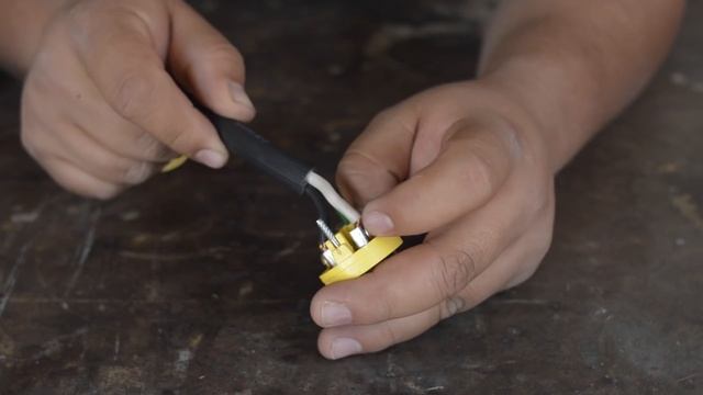 Cómo poner clavija a tu maquina de soldar FÁCIL!!! || Cómo conecto mi inversora?