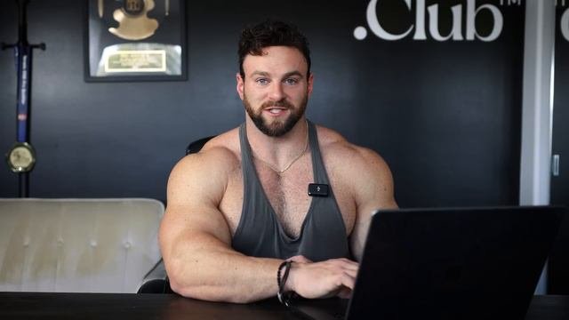 Professional Bodybuilder Analyzes Dr. Mike Israetels Muscle-Building Techniques