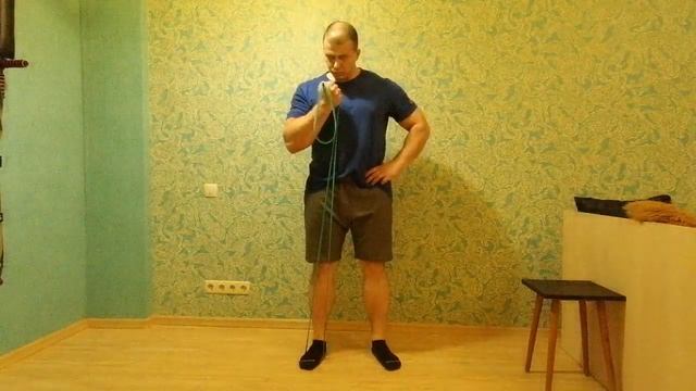 Подьем на бицепс с резиной