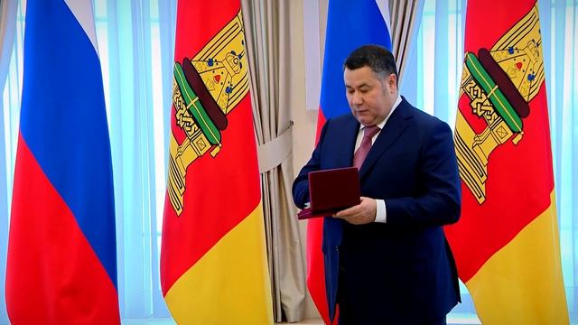 Губернатор Игорь Руденя вручил Орден Почета Сергею Бачину