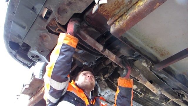How to fix old car's exhaust system- flexible part replacement