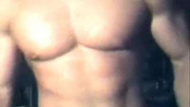 Webcam Hunks: Biceps Flex