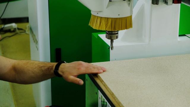 Демонстрация станка клиенту WoodTec HA-1325C