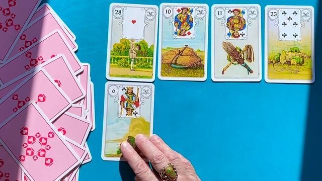 ГДЕ И С КЕМ ОН СЕЙЧАС ?ЧТО ЕГО ВОЛНУЕТ?  ЕСТЬ ЛИ ЧУВСТВА К ВАМ. О ЧЕМ ОН ТАЙНО МЕЧТАЕТ. Колена