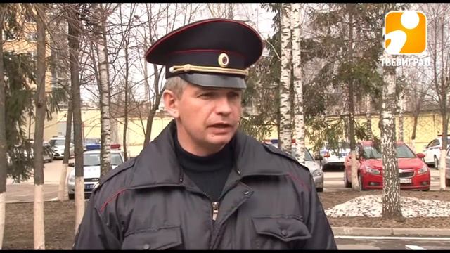 Водители-новички будут обязаны вешать желтый квадрат на машину. 2017-03-28