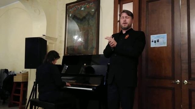 Константин Степанов, тенор Сретенского хора -  Отцвели уж давно хризантемы в саду   12 мая 2019