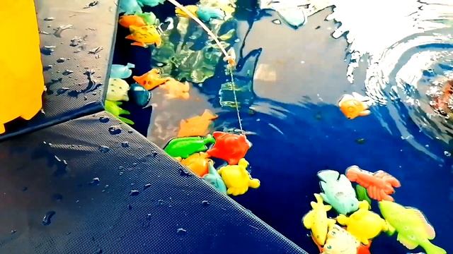 Рыбалка для детей, Тема ловит рыбу. WOW!