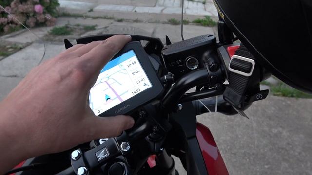 Honda NC 750X Навигатор или смартфон