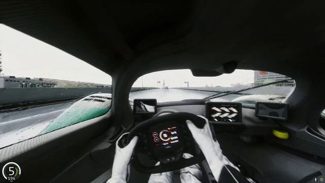 INSANE SOUNDING Aston Martin Valkyrie Speeding Through Traffic | Assetto Corsa