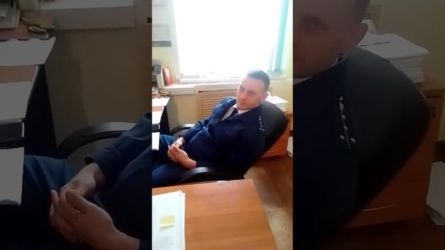 Кто-то за Родину жизни отдают оборотни безнаказанно Родину предают.