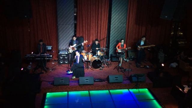 Milan - Light and shades by Fra Lippo Lippi live in Vue Bar Bellevue  Filinvest COVER
