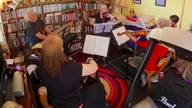 Anfonaf Angel. Robat Arwyn. Offerynnol Instrumental.
