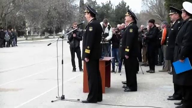 Украина.Крым.Севастополь.20марта 2014. Смена Государственных флагов в Академии В